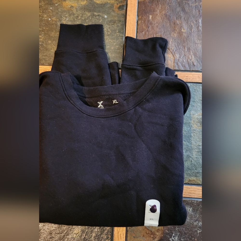 NWT Xersion XL Pullover Sweatshirt With Thumbholes - Picture 7 of 10